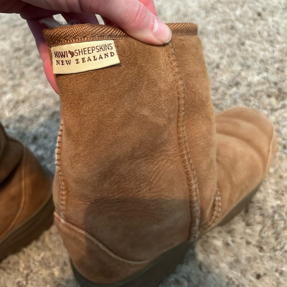 Kiwi Sheepskins Tan Boots